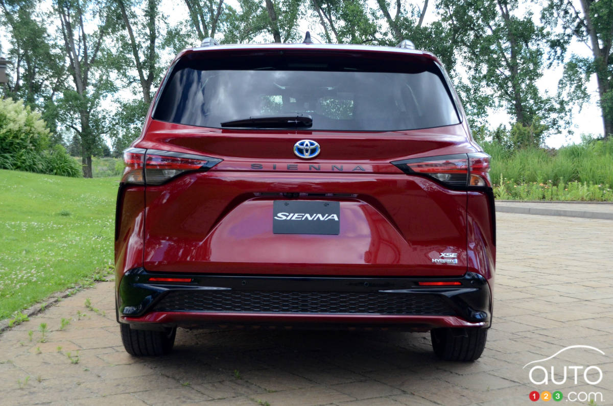Toyota Sienna 2021, arrière